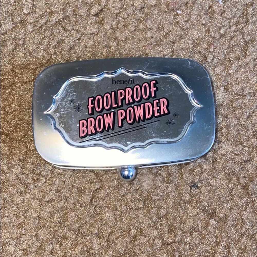 Benefit foolproof brow powder